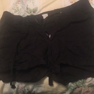 Size S Lou & Grey drawstring shorts